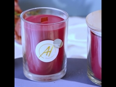 O frasco de vidro Scented o peso da cera da vela 380g com tampa de madeira