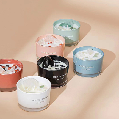 O frasco de vidro da cera diferente da soja dos perfumes 65g Scented a vela com pedra