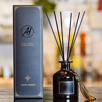 Rattan de madeira Reed Diffuser Bottle preto 50ml da fragrância da tampa com vara