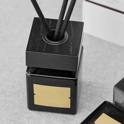 Personalize o ar que refresca o vidro preto Reed Diffuser da vara do óleo da fragrância da decoração da casa