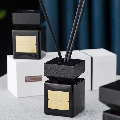 Personalize o ar que refresca o vidro preto Reed Diffuser da vara do óleo da fragrância da decoração da casa
