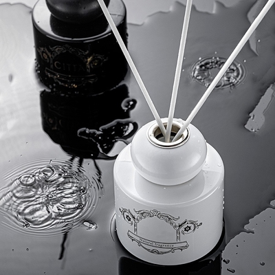 Velas brancas Reed Diffuser Gift do perfume do óleo da fragrância do frasco da garrafa do preto do refrogerador de ar