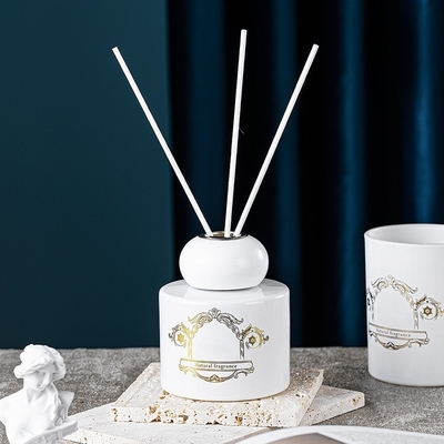 Velas brancas Reed Diffuser Gift do perfume do óleo da fragrância do frasco da garrafa do preto do refrogerador de ar