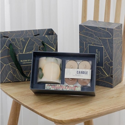 O presente Scented da vela da cera cilíndrica do chá da flor do copo ajustou-se colorido para o banquete de casamento