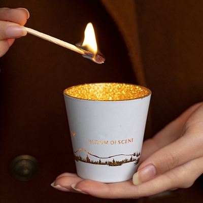 A cera oca Tealight da soja do frasco do copo da silhueta do branco verde para fora Scented velas