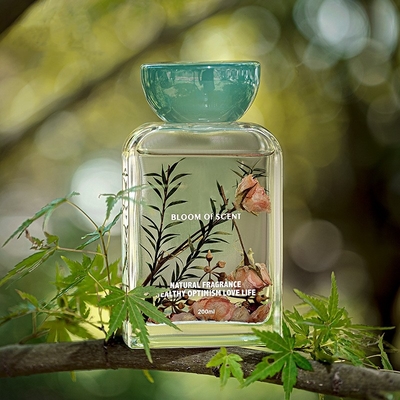 a tampa da resina do óleo 140ml essencial ajustou a fragrância fresca Reed Diffuser With Rose Flower do saco