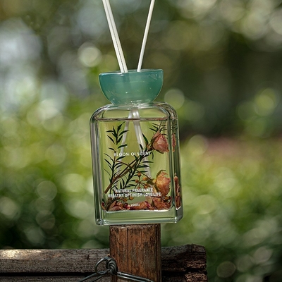 a tampa da resina do óleo 140ml essencial ajustou a fragrância fresca Reed Diffuser With Rose Flower do saco