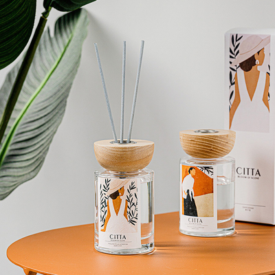 Garrafa de vidro Reed Diffuser With Wooden Lid do perfume da fragrância do óleo essencial da aromaterapia