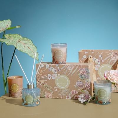 Grupo colorido 60g 50ml do presente de Pinecone Reed Diffuser Scented Candle Jar do banquete de casamento