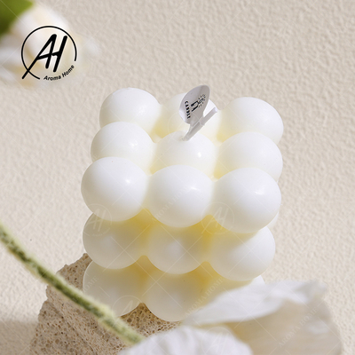 O vegetariano feito sob encomenda da aromaterapia Scented o cubo das velas do ângulo da cera da soja dado forma