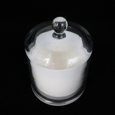 A vela de Rose Vanilla White Associates Aromatherapy ajustada para o banho e as carroçarias relaxam