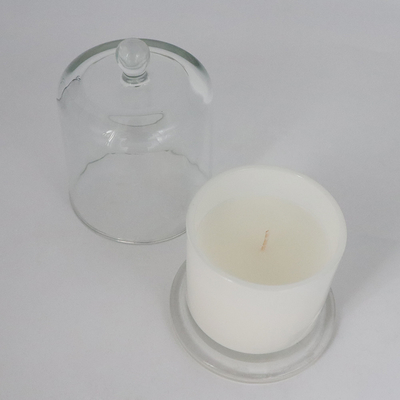 A vela de Rose Vanilla White Associates Aromatherapy ajustada para o banho e as carroçarias relaxam