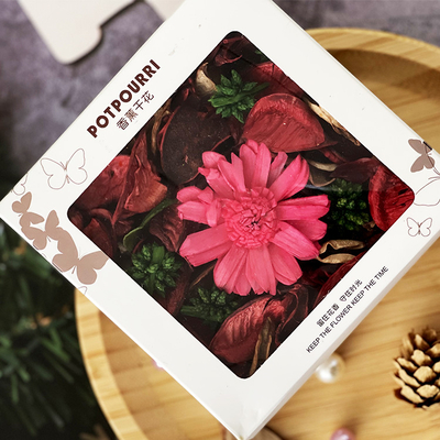 O OEM Scented Rose Petal Potpourri Dry Flower 110g para a mola