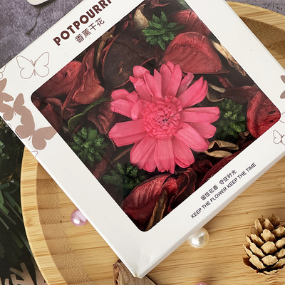 O OEM Scented Rose Petal Potpourri Dry Flower 110g para a mola