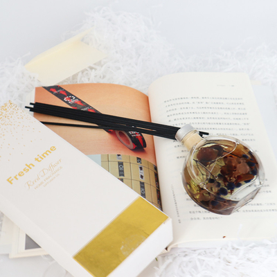 O grupo luxuoso do presente de Reed Diffuser 100ml do aroma com Brown secou a flor
