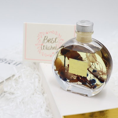 O grupo luxuoso do presente de Reed Diffuser 100ml do aroma com Brown secou a flor