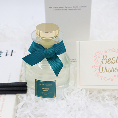 Presente luxuoso de Reed Diffuser 126ml do aroma ajustado com fita verde e etiqueta feita sob encomenda