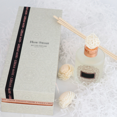 Aroma Reed Diffuser Luxury 126ml em volta do grupo do presente da garrafa com Sola Flower