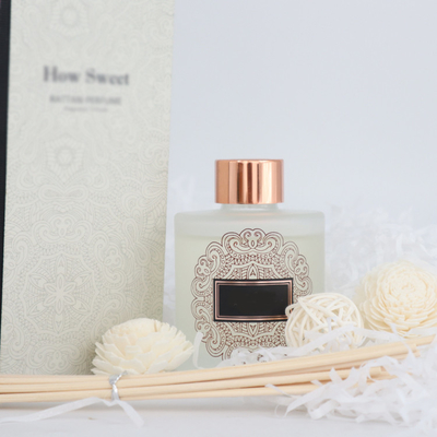 Aroma Reed Diffuser Luxury 126ml em volta do grupo do presente da garrafa com Sola Flower