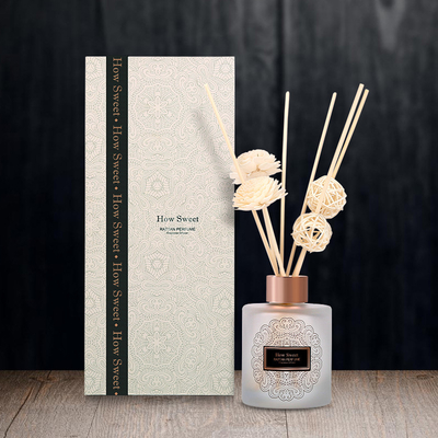 Aroma Reed Diffuser Luxury 126ml em volta do grupo do presente da garrafa com Sola Flower