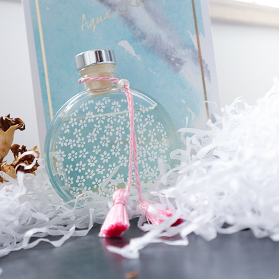 Presente luxuoso de Reed Diffuser 130ml do aroma ajustado com nó cor-de-rosa e a caixa rígida