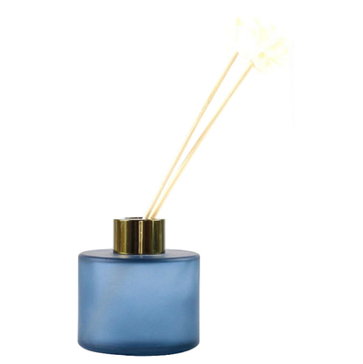 Cheiro Scented branco azul de Capri Reed Diffuser In Rose And Oud