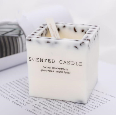 Os naturais do aroma do óleo essencial da alfazema Scented velas da coluna arredondam-se e quadrado